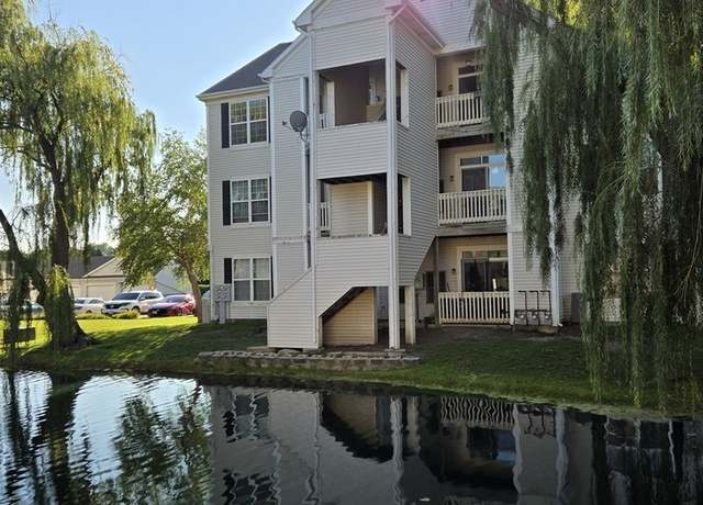 Photo of 149 N Waters Edge Dr Unit F, Glendale Heights, IL 60139