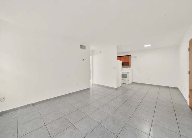 Photo of 340 Madeira Ave Unit 03, Coral Gables, FL 33134