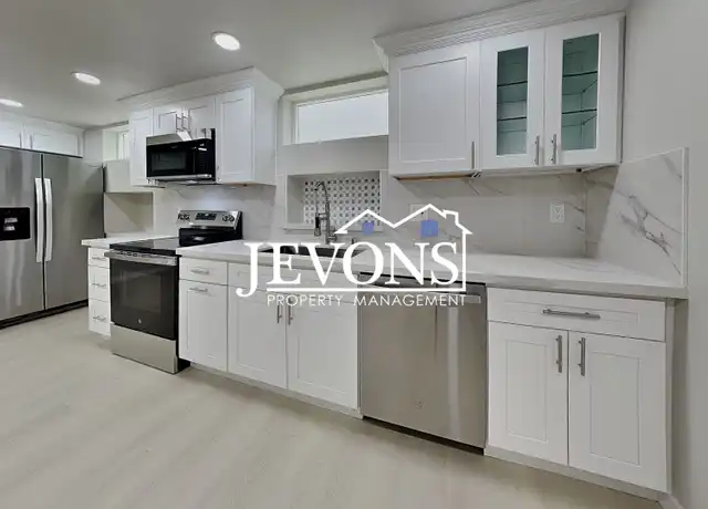 Property at 1608 S M St Unit 2, Tacoma, WA, 98405, 2 beds, 1 bath, [object Object]