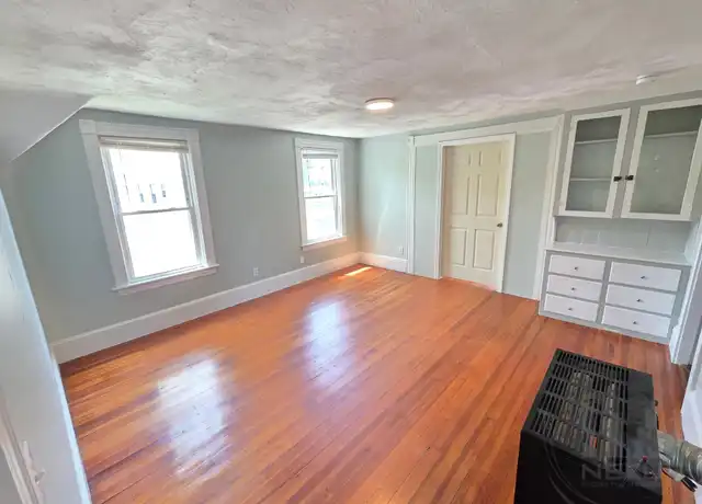 Property at 408 Winter St, Woonsocket, RI, 02895, 2 beds, 1 bath, [object Object]