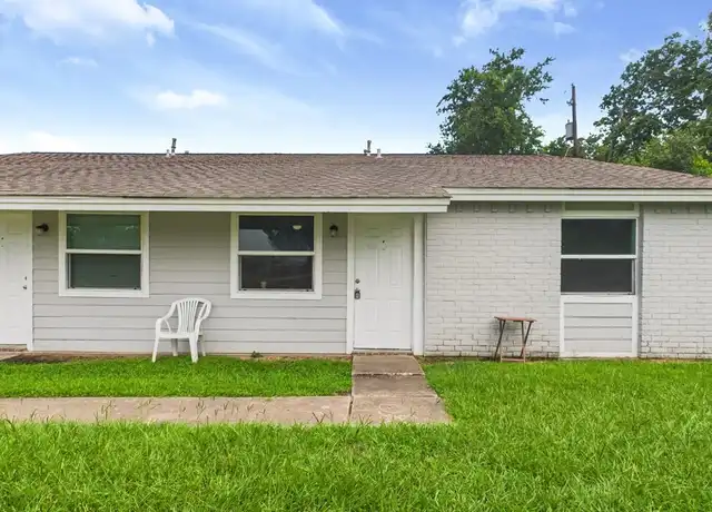Property at 1900 Finfeather Rd Unit B, Bryan, TX, 77801, 2 beds, 1 bath, [object Object]