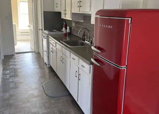 Property at 21 N Front St Unit 3, Souderton, PA, 18964, 2 beds, 1 bath, [object Object]