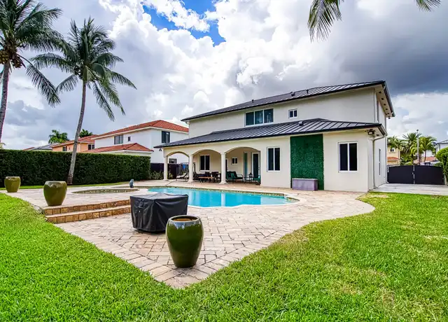 Property at 9121 NW 177th Ter, Hialeah, FL, 33018, 4 beds, 3 baths, [object Object]