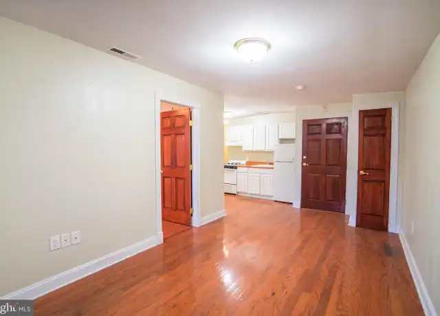 Property at 1124 E Passyunk Ave #3, Philadelphia, PA, 19147, 2 beds, 1 bath, [object Object]