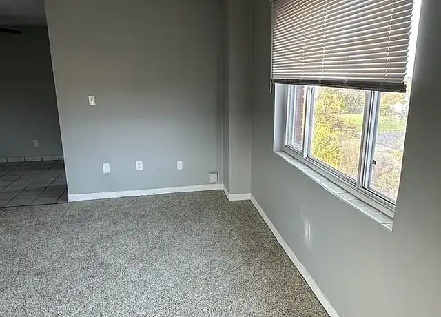 Property at The Vista at Shaker Square - 12600 Shaker Blvd, Cleveland, OH, 44120, 2 beds, 1 bath, [object Object]