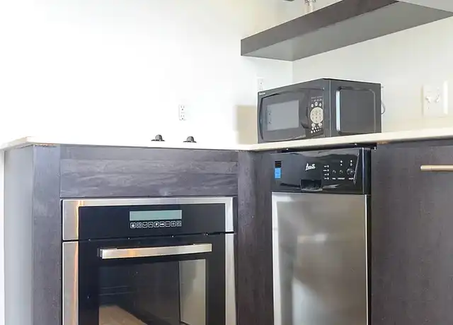 Property at 35 South Luxury Living Apartments - 35 S Groesbeck Hwy, Mt Clemens, MI, 48043, 1-2 bed, 1-2 bath, [object Object]