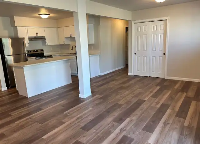 Property at 1151 High Ave Unit 7-1151, Oshkosh, WI, 54901, 2 beds, 1 bath, [object Object]