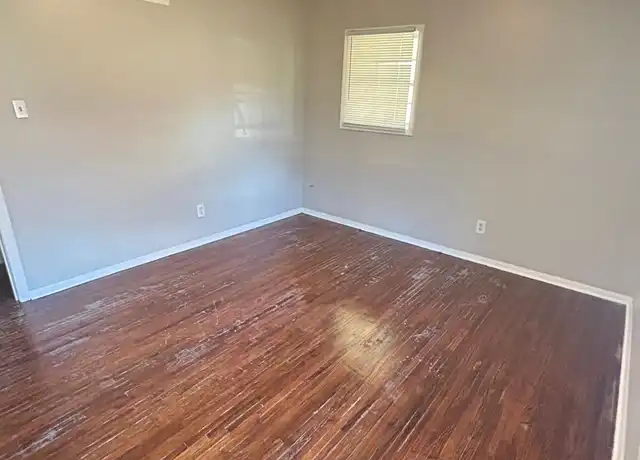 Property at 140 E Shelby Dr, Memphis, TN, 38109, 3 beds, 1 bath, [object Object]