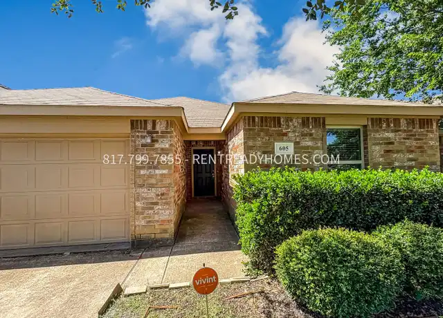 Property at 605 Stirrup Bar Dr, Fort Worth, TX, 76179, 3 beds, 2 baths, [object Object]