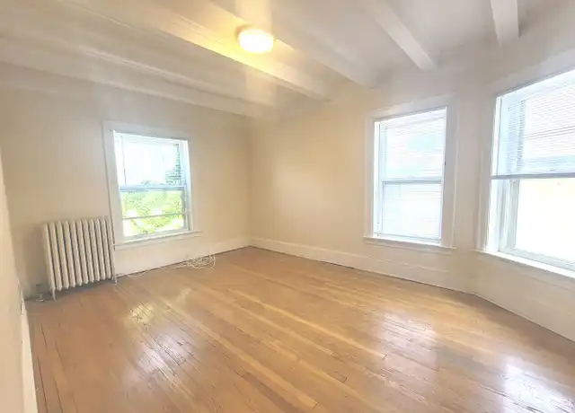 Property at 2549 N Lake Dr Unit 4, Milwaukee, WI, 53211, 3 beds, 1 bath, [object Object]