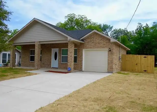 Property at 2829 Walnut St, Greenville, TX, 75401, 3 beds, 2 baths, [object Object]