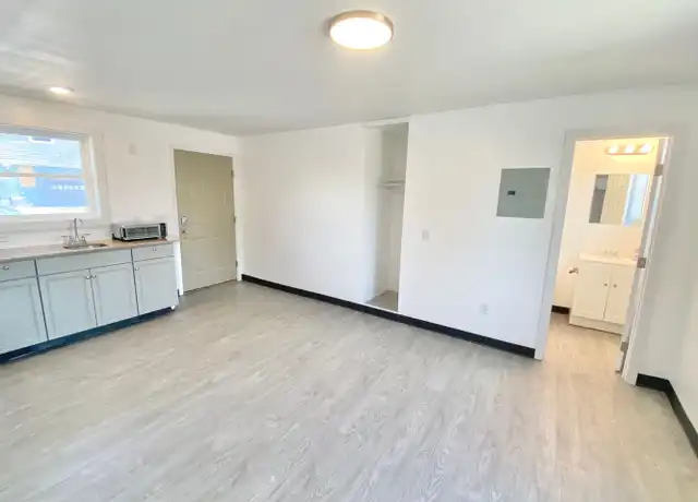 Property at 907 Shelburne Rd Unit 8, South Burlington, VT, 05403, 1 bed, 1 bath, [object Object]