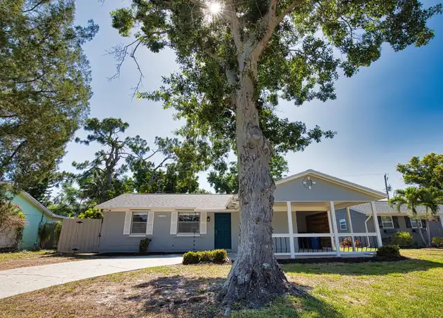 Property at 1056 Venetian Pkwy, Venice, FL, 34285, 3 beds, 1.5 baths, [object Object]