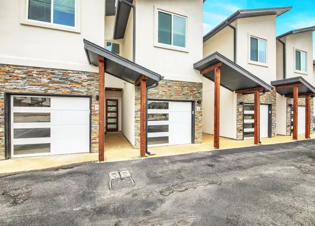 Property at 21200 Portsmouth Cv Unit 12, Lago Vista, TX, 78645, 3 beds, 2.5 baths, [object Object]