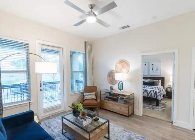 Property at 425 E Lamar Blvd Unit 116, Arlington, TX, 76011, 1 bed, 1 bath, [object Object]