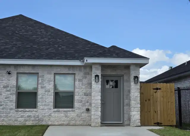 Property at 2549 La Granja Dr Unit B, Brownsville, TX, 78521, 3 beds, 2 baths, [object Object]