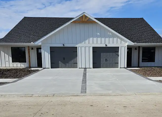 Property at 415 Olaf Ave, Lindsborg, KS, 67456, 3 beds, 2 baths, [object Object]