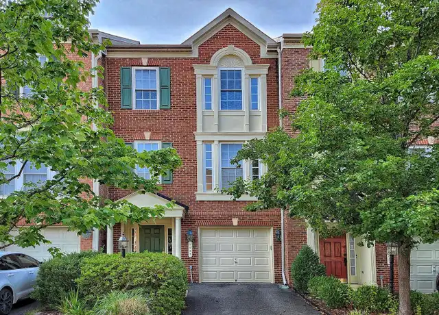 Property at 1005 Hotchkiss Pl, Fredericksburg, VA, 22401, 3 beds, 2.5 baths, [object Object]