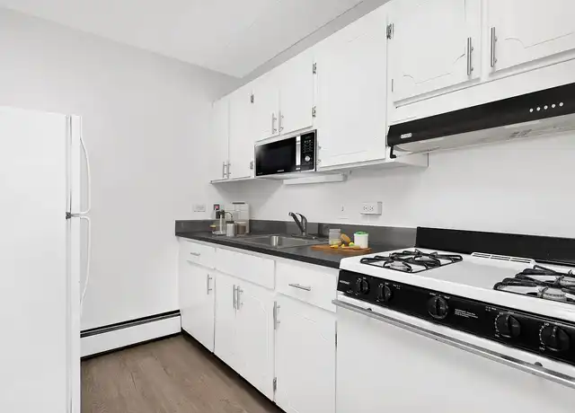 Property at 500 W Belmont Ave, Chicago, IL, 60657, 0 beds, 1 bath, [object Object]