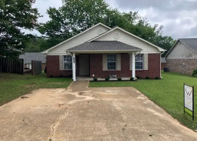 Property at 3546 Crestview Rd, Tupelo, MS, 38801, 3 beds, 2 baths, [object Object]