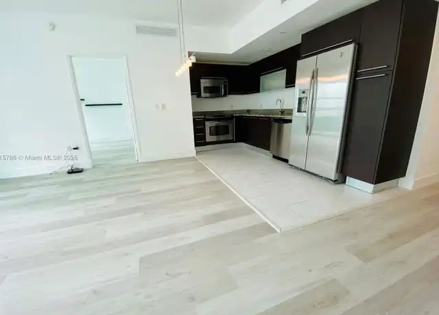 Property at 950 Brickell Bay Dr, Miami, FL, 33131, 2 beds, 2 baths, [object Object]