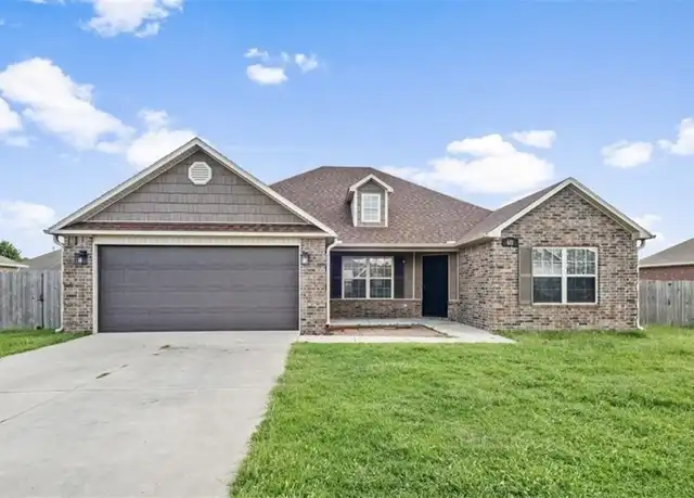 Property at 611 Lasso Ln, Centerton, AR, 72719, 4 beds, 2 baths, [object Object]