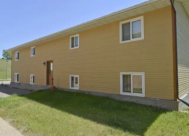 Property at 1509 12th St NW Unit B, Minot, ND, 58703, 2 beds, 1 bath, [object Object]