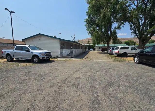 Property at 1411 Basin St SW Unit 3, Ephrata, WA, 98823, 2 beds, 1 bath, [object Object]