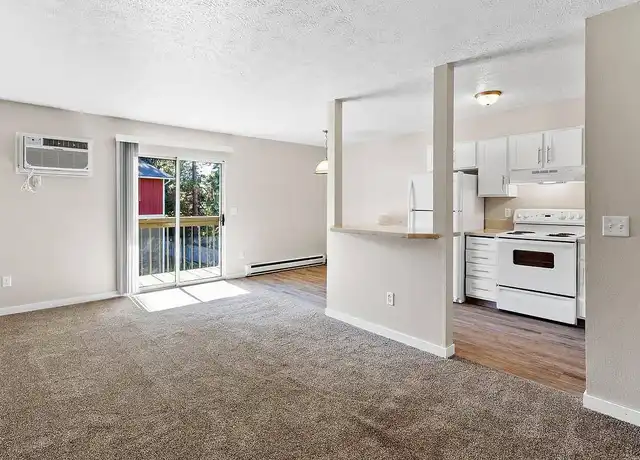 Property at Fairwood - 1905 W Appleway Ave, Coeur D Alene, ID, 83814, 2 beds, 1 bath, [object Object]