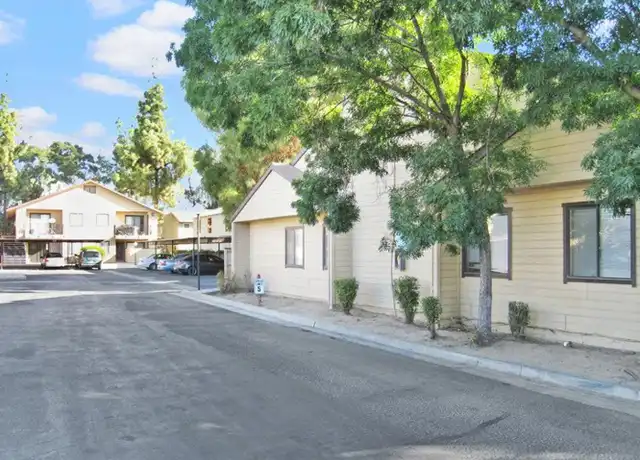 Property at 2015 E Pontiac Way #213, Fresno, CA, 93726, 1 bed, 1 bath, [object Object]