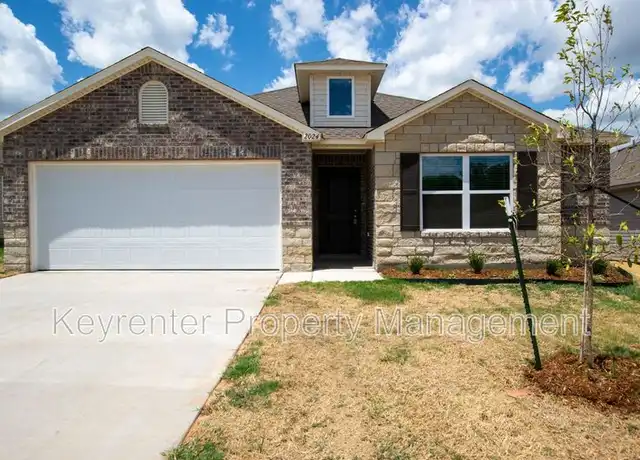 Property at 2024 Dillards Dr, Chickasha, OK, 73018, 4 beds, 2 baths, [object Object]