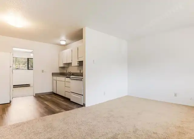 Property at 1725 SW Multnomah Blvd Unit 16, Portland, OR, 97219, 1 bed, 1 bath, [object Object]