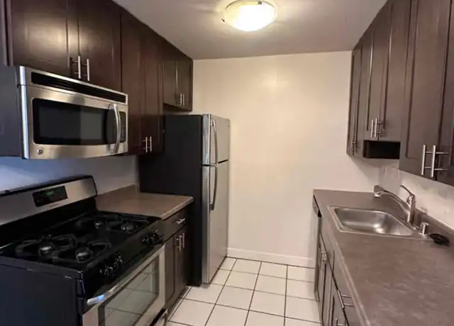 Property at 1007 N Marshall St Unit 209, Milwaukee, WI, 53202, 1 bed, 1 bath, [object Object]