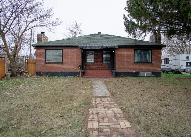 Property at 19 S Ralph St, Spokane, WA, 99202, 4 beds, 1.5 baths, [object Object]