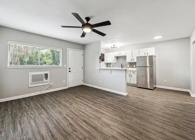 Property at 1225 W 25th St Unit 2, Houston, TX, 77008, 1 bed, 1 bath, [object Object]