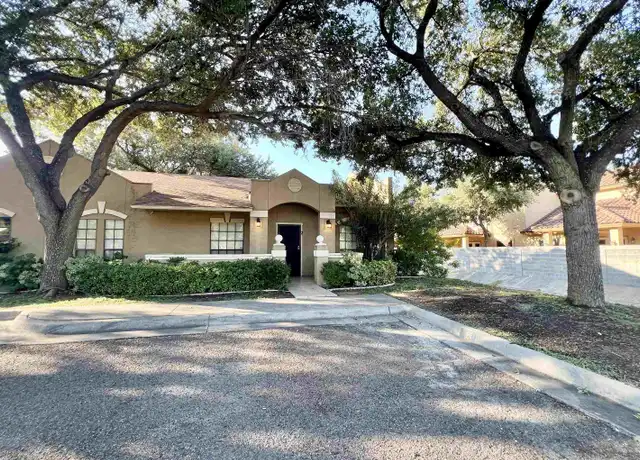 Property at 601 Saint James Dr Unit 2, Laredo, TX, 78041, 3 beds, 2 baths, [object Object]