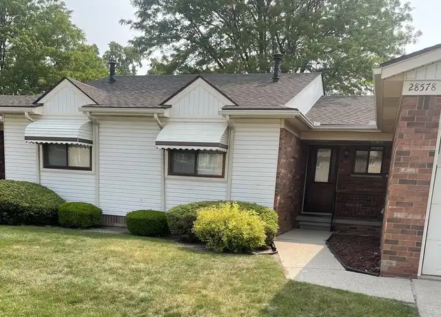 Property at 28578 Imperial Dr, Warren, MI, 48093, 2 beds, 1.5 baths, [object Object]