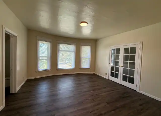 Property at 2003 W Tenth Ave Apt 3, Spokane, WA, 99204, 1 bed, 1 bath, [object Object]