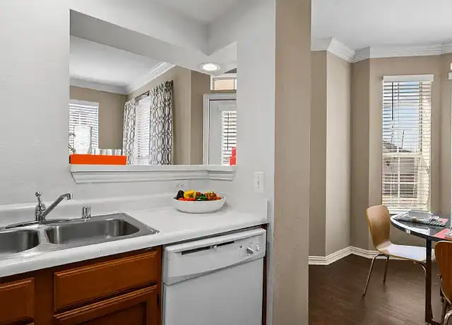 Property at Lanesborough Apartments - 1819 S Braeswood Blvd, Houston, TX, 77030, 1-2 bed, 1-2 bath, [object Object]