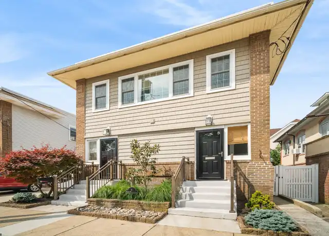 Property at 6 S Wissahickon Ave Unit second floor, Ventnor City, NJ, 08406, 3 beds, 2 baths, [object Object]