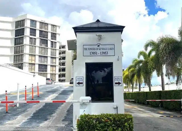 Property at 13953 Kendale Lakes Cir Unit 210B, Miami, FL, 33183, 2 beds, 2 baths, [object Object]