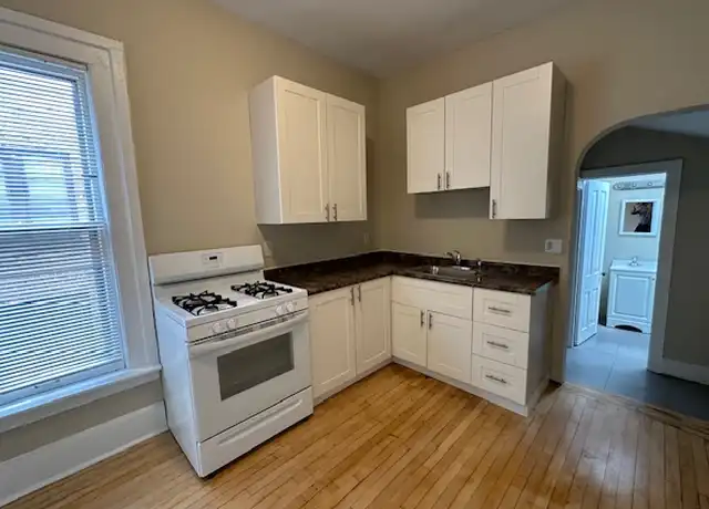 Property at 2943-2945 N Bartlett Ave Apt 3, Milwaukee, WI, 53211, 2 beds, 1 bath, [object Object]