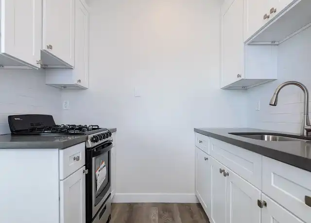 Property at Cozy & Contemporary Studio in Koreatown - 200 S Kenmore Ave, Los Angeles, CA, 90004, 0 beds, 1 bath, [object Object]