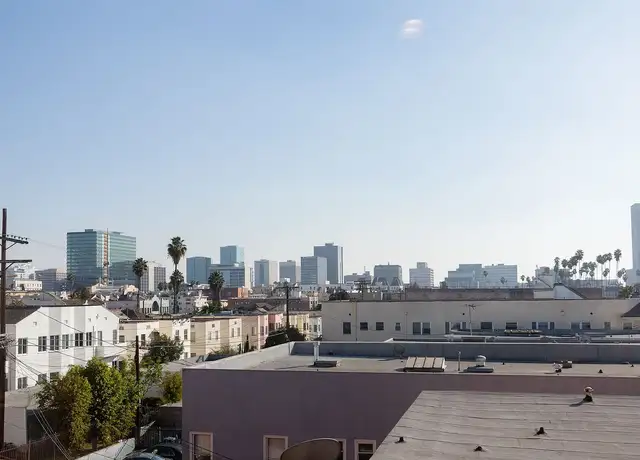 Photo of 200 S Kenmore Ave, Los Angeles, CA 90004