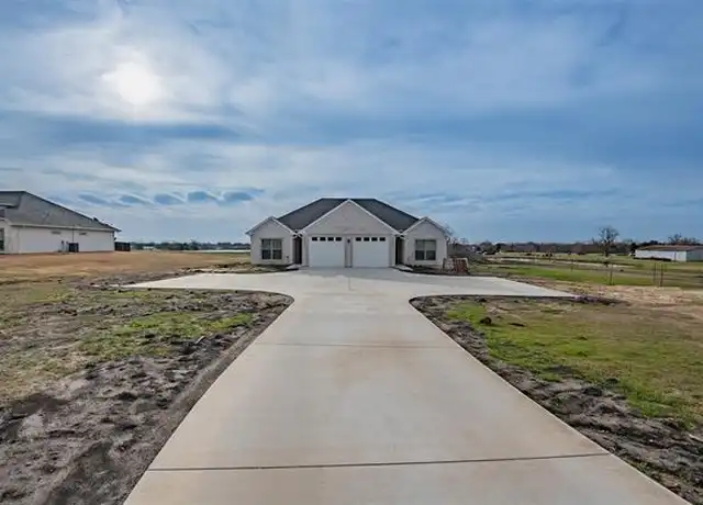 Property at 2991 Texas 34, Ennis, TX, 75119, 2 beds, 2 baths, [object Object]