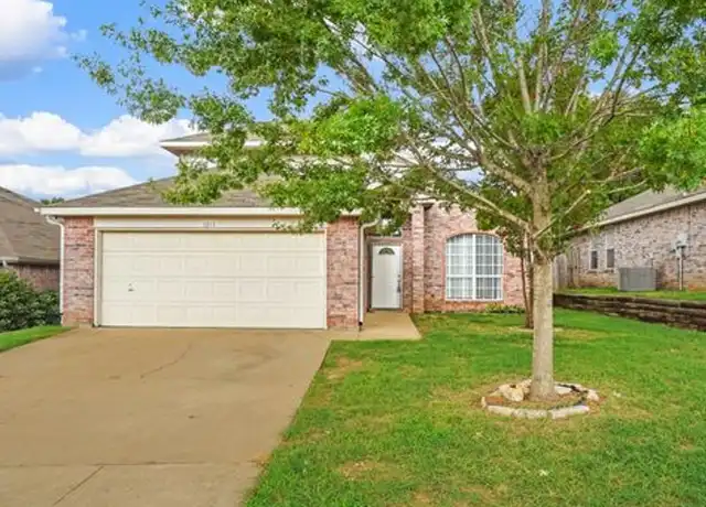 Property at 1215 Hidden Oaks Dr, Mansfield, TX, 76063, 4 beds, 2 baths, [object Object]