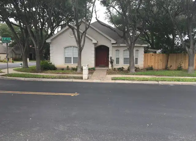 Property at 4908 N 4th St, McAllen, TX, 78504, 3 beds, 2 baths, [object Object]