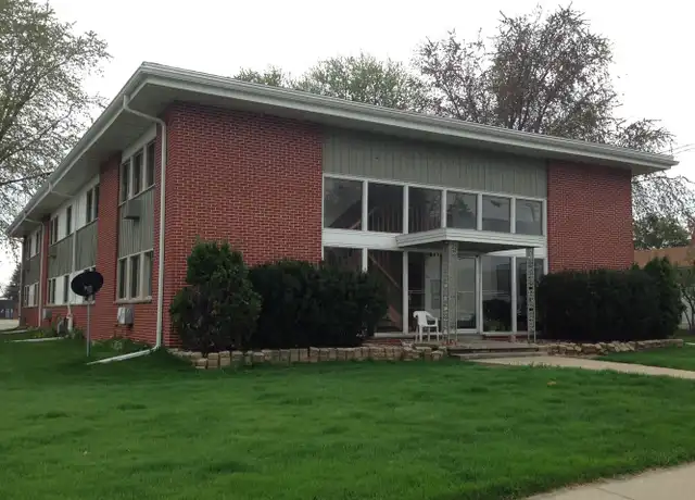 Property at 915 E Main St, Waupun, WI, 53963, 2 beds, 1 bath, [object Object]