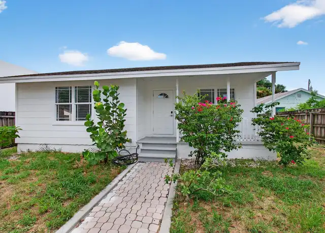 Property at 218 S C St, Lake Worth Beach, FL, 33460, 2 beds, 1 bath, [object Object]