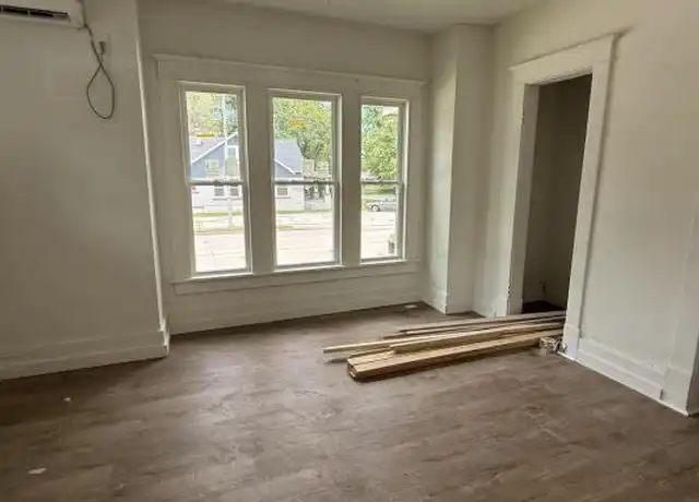 Property at 1306 W 7th St Unit 2, Joplin, MO, 64801, 1 bed, 1 bath, [object Object]